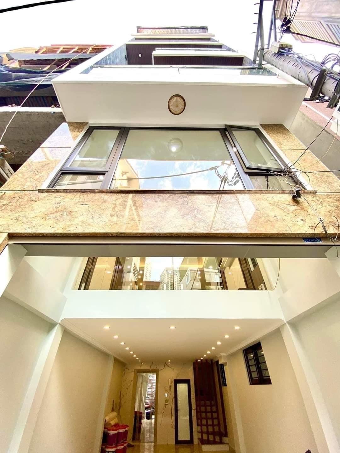 Bán nhà mặt phố Cổ Nhuế vỉa hè, thang máy , kinh doanh sầm uất 60m 6tầng 13,8tỷ