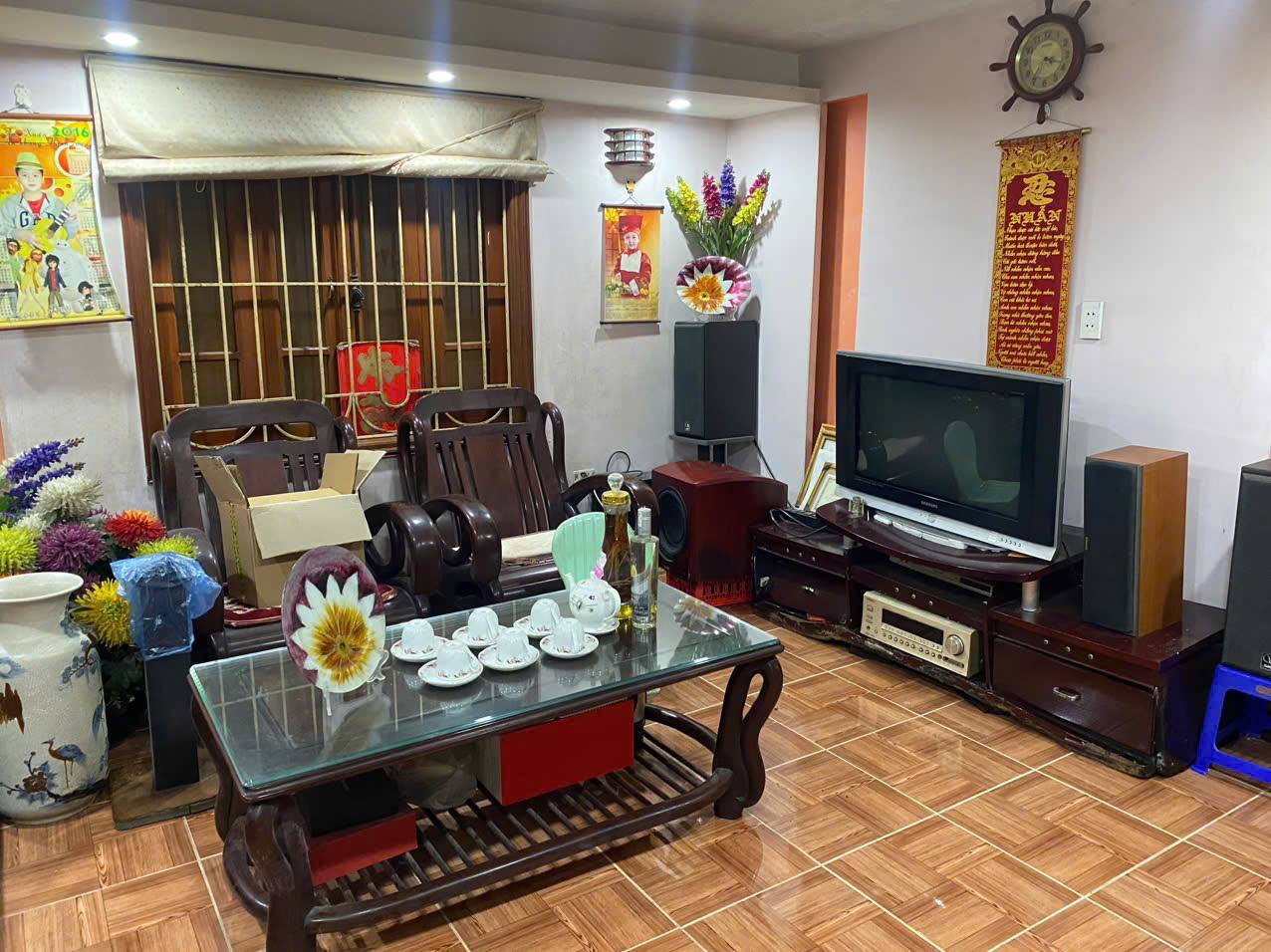 Bán nhà Đội Cấn cách phố chỉ 20m, ngõ thông 42m chỉ 8 tỷ