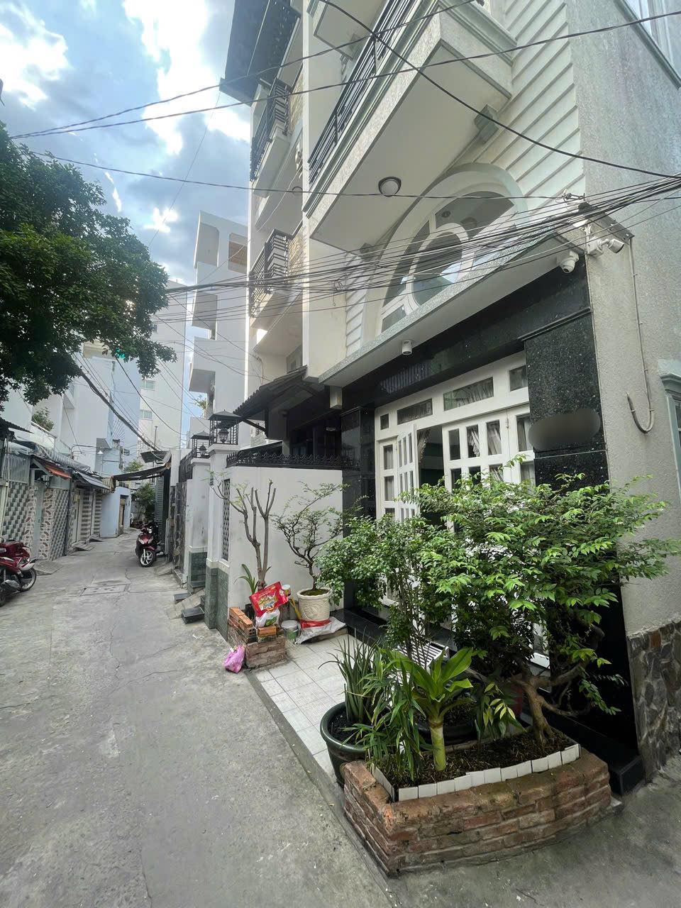 NHÀ MỚI ĐẸP GẦN CHỢ BÀ CHIỂU - SỔ HỒNG NỞ HẬU - 2PN-GIÁ CHỈ 2.55 TỶ