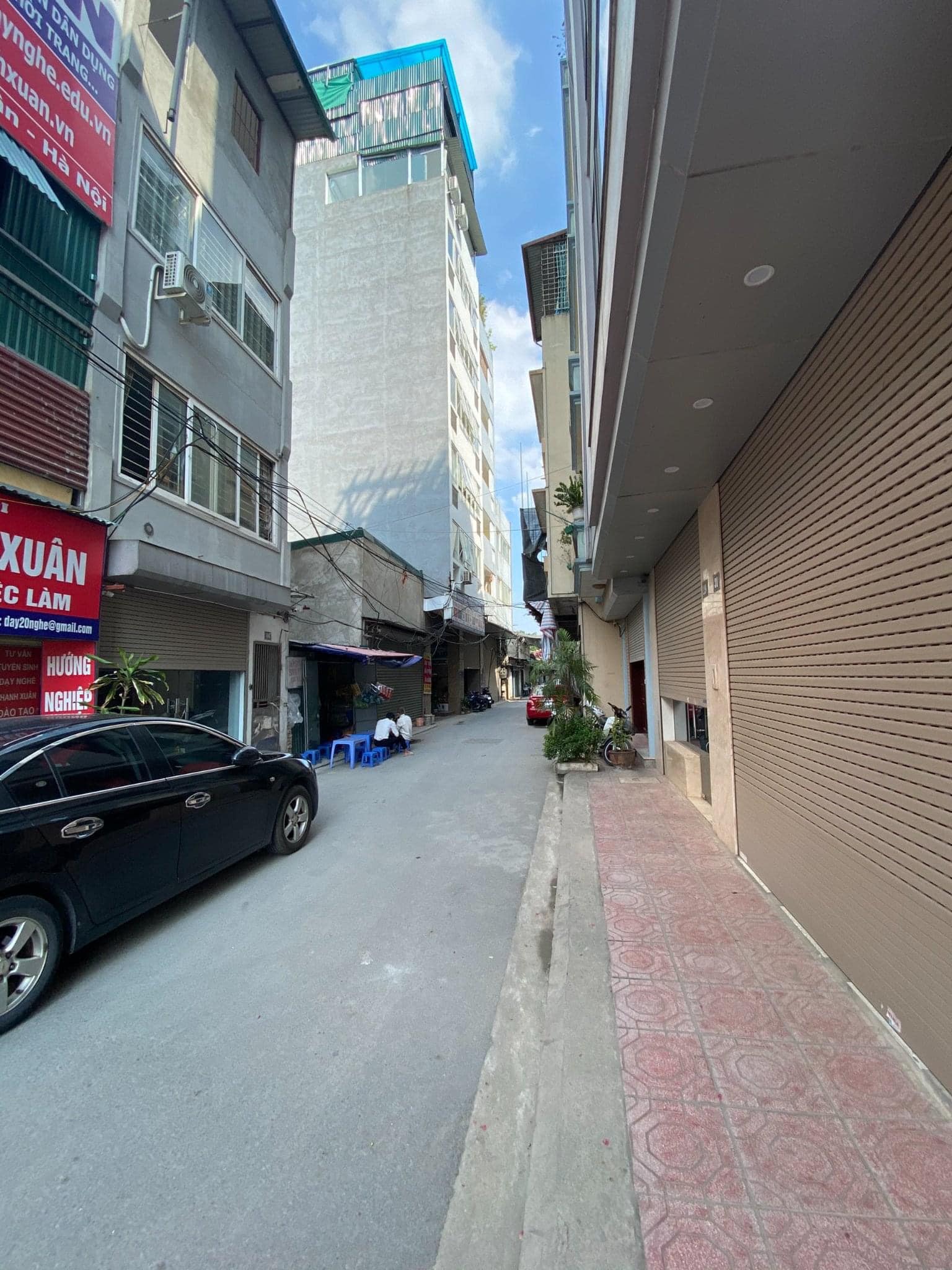 BÁN TOÀ VĂN PHÒNG NGUYỄN XIỂN - 10 TẦNG THANG MÁY GARA - DÒNG TIỀN 180TR/TH, GIÁ 5X TỶ