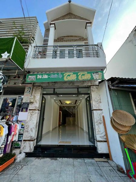 Chủ Vỡ Nợ Bán Nhà Mặt Tiền 1Tỷ 250Triệu cho thuê 9 Triệutháng 3p Ra Chợ Đệm Bình Chánh