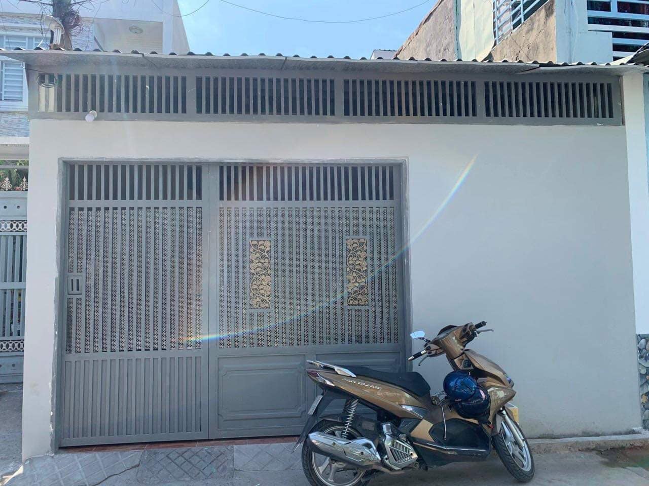 NHÀ NGAY SÂN BANH TÂN XUÂN - HẺM XE TẢI - 79M2 - Giá chỉ 3,7 tỷ