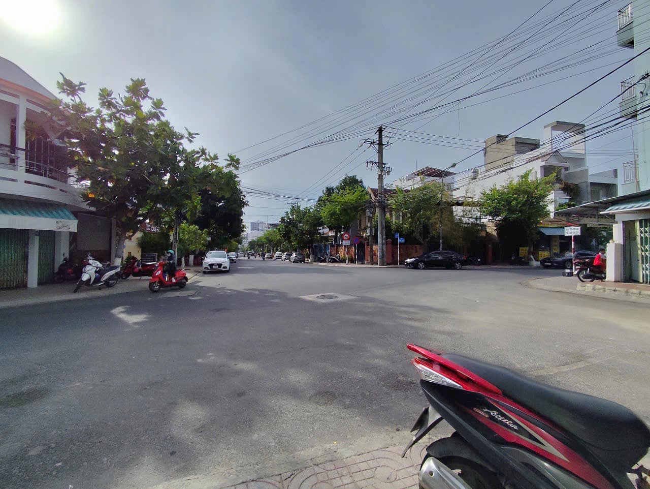 GIẢM 350TR - BÁN NHÀ 4 TẦNG GẦN BIỂN NHA TRANG KHU VỰC PHƯỚC LONG CHỈ 4 PHÚT XE!