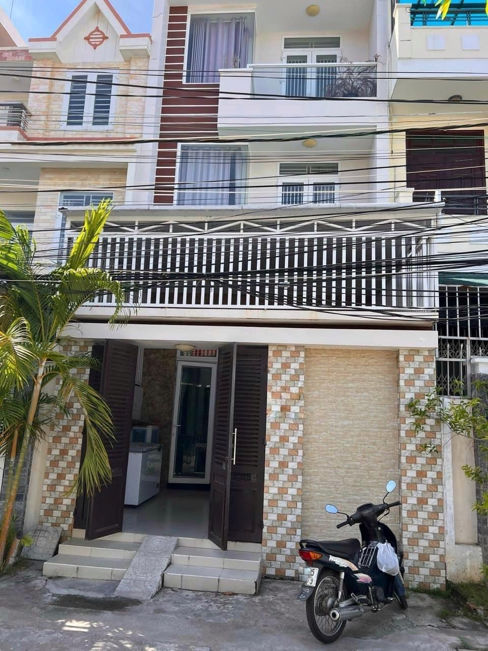 **CẦN BÁN NHÀ MỚI, GIÁ TỐT, GẦN CHỢ OSIN VÀ SÂN BAY CŨ, ĐƯỜNG Ô TÔ RỘNG** NHA TRANG