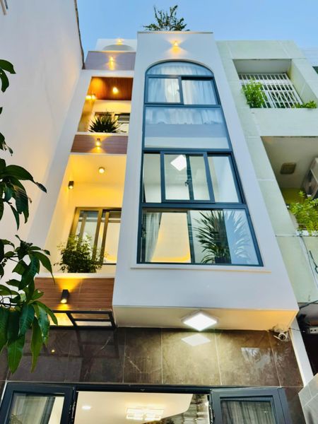 Đường Lê Văn Sỹ Quận Phú Nhuận Phường 13.