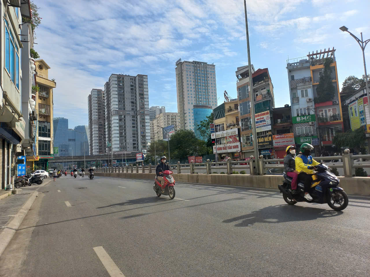 BÁN NHÀ THANH XUÂN - PHÂN LÔ OTO KINH DOANH - LÔ GÓC 3 THOÁNG - 68M MT5M; GIÁ 18.XTỶ