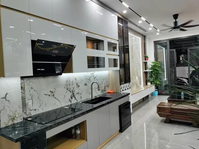 BÁN NHÀ PHỐ NGUYỄN SƠN - LONG BIÊN - SIÊU PHẨM 6 TẦNG THANG MÁY - GIÁ 10,35 TỶ ( CÓ THƯƠNG LƯỢNG)