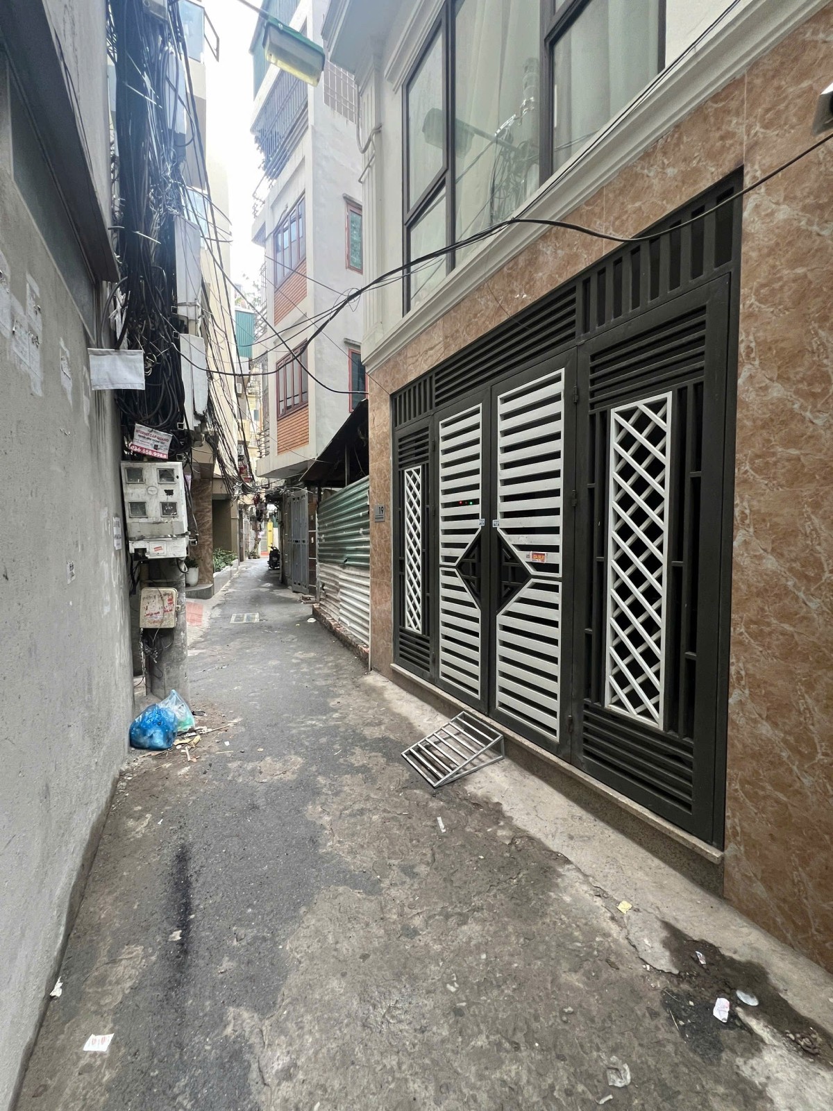 CHÍNH CHỦ CẦN TIỀN BÁN GẤP TÒA NHÀ CĂN HỘ DỊCH VỤ CHO THUÊ TẠI TRUNG TÂM MỸ ĐÌNH 42m2 x 8 T NHỈNH 9 TỶ NHÀ MỚI ĐẸP