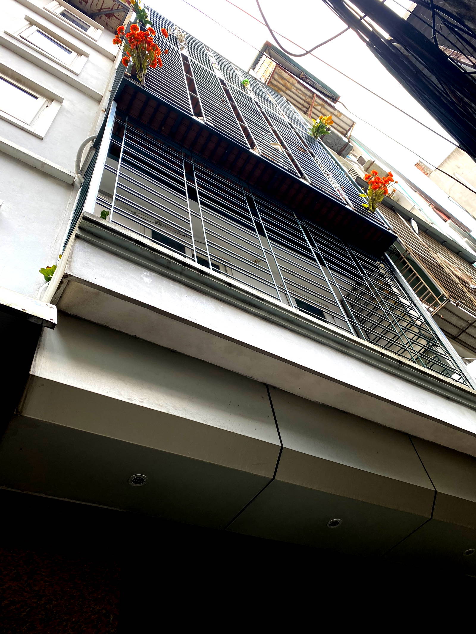 BÁN NHÀ TẠ QUANG BỬU - NHÀ ĐẸP - NGÕ NÔNG 10M THOÁNG SÁNG - KINH DOANH - GIÁ 6TỶ