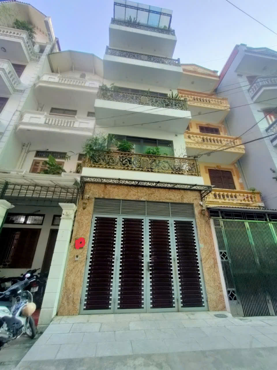 Bán nhà Nguyễn Khánh Toàn, Cầu Giấy 58m2, 5 tầng mặt tiền 5m vỉa hè ôtô tránh, kinh doanh văn phòng 20.6 tỷ