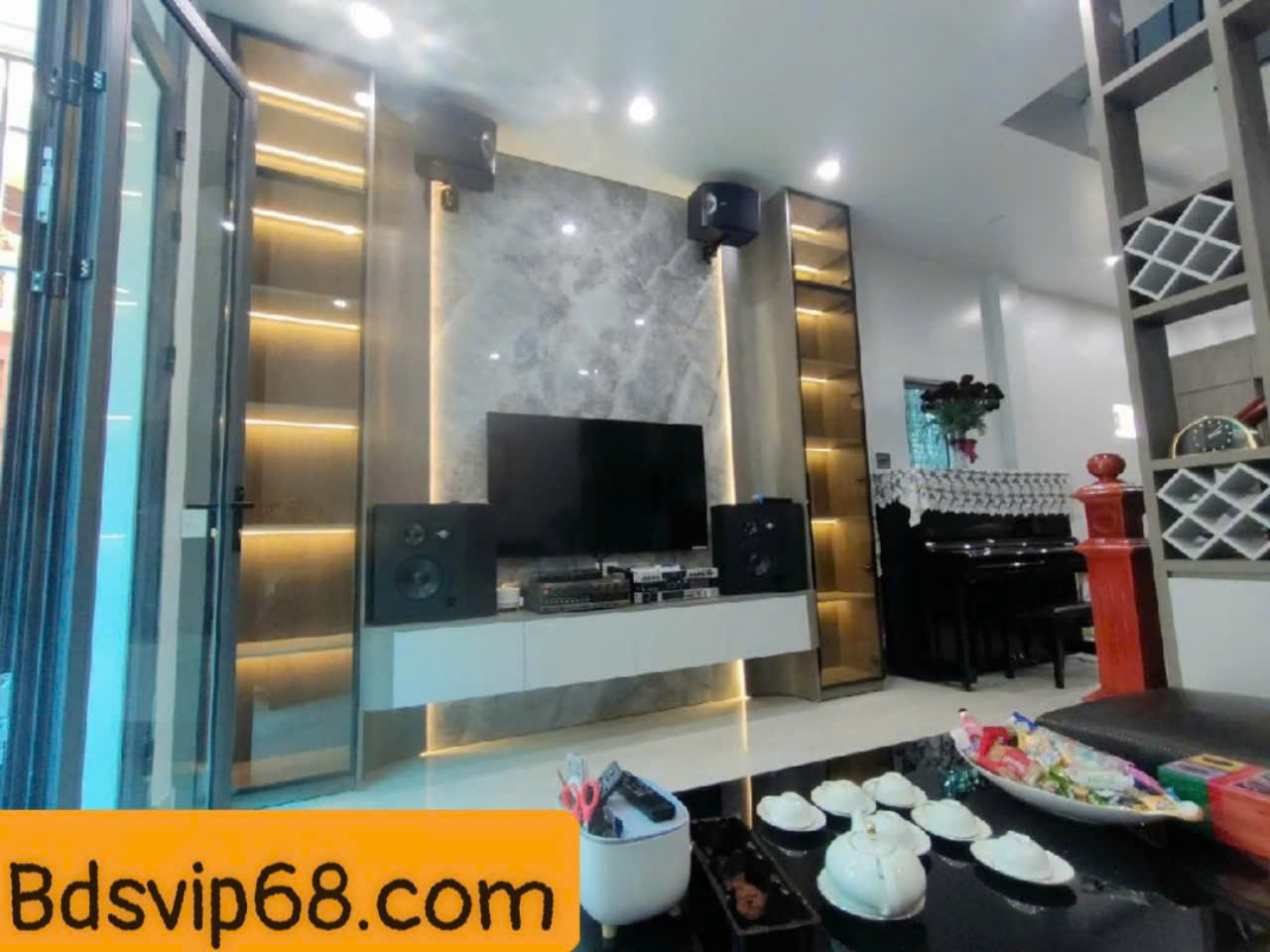 Bán nhà mặt ngõ phố Quan Nhân, phường Nhân Chính, nhà đẹp lô góc ngõ nông 46m2 giá 9.9 tỷ