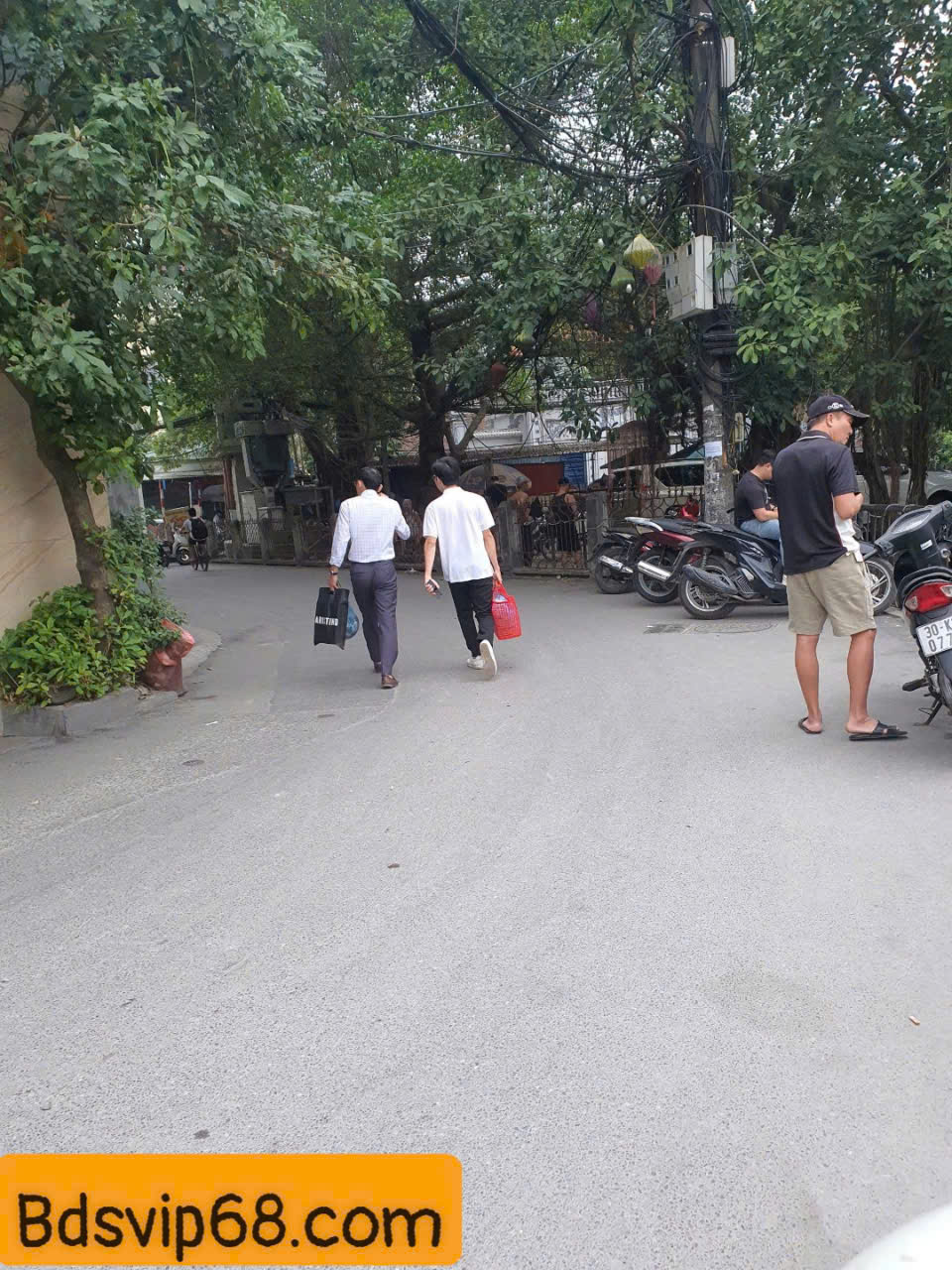 Bán nhà mặt ngõ phố Quan Nhân, view hồ, thông ra phố Cự Lộc, 46m2 ô tránh trước nhà giá 12.2 tỷ