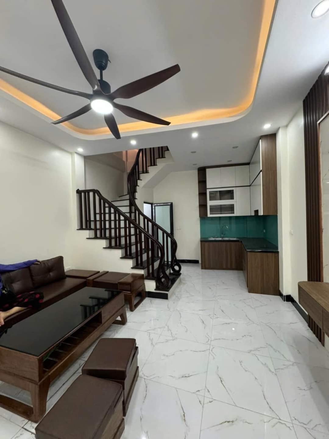 BÁN NHÀ QUANG TRUNG - HÀ ĐÔNG GIÁ 4.3 Tỷ gần bx Yên Nghĩa. DT 30m2×5 tầng, MT 4.2m