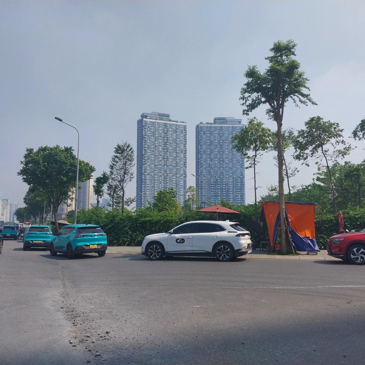 Cc NHỜ BÁN MẢNH ĐẤT VÀNG MỸ ĐÌNH - ĐẦU TƯ CCMN DÒNG TIỀN - 10M Ô TÔ. DT 40m2, 3 gian nhà c4, MT 4m VỊ TRÍ KINH