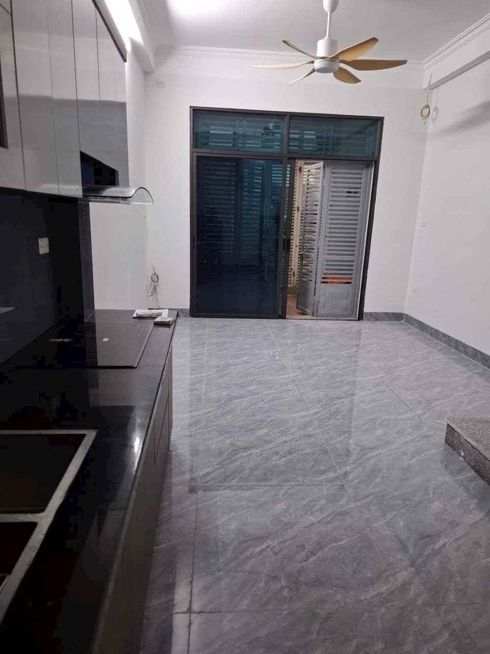 BÁN NHÀ XUÂN ĐỈNH - BẮC TỪ LIÊM - DT: 30M*5 TẦNG, GIÁ 6,8 TỶ.