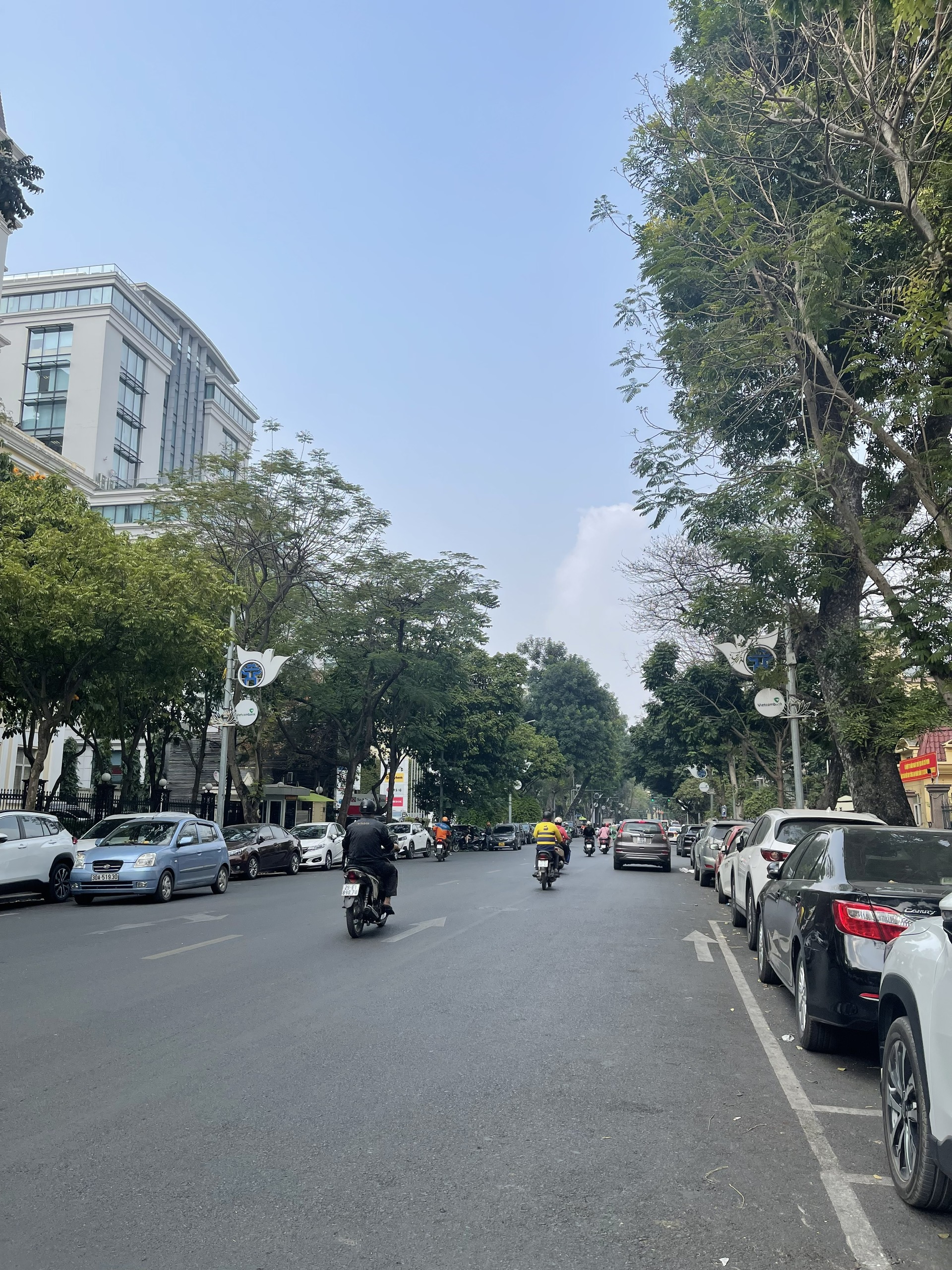 (Giảm 2.1 tỷ bán nhanh) nhà phố Lý Thường Kiệt - Hoàn Kiếm, gần phố, 39m2 x 5 tầng, 11.5 tỷ