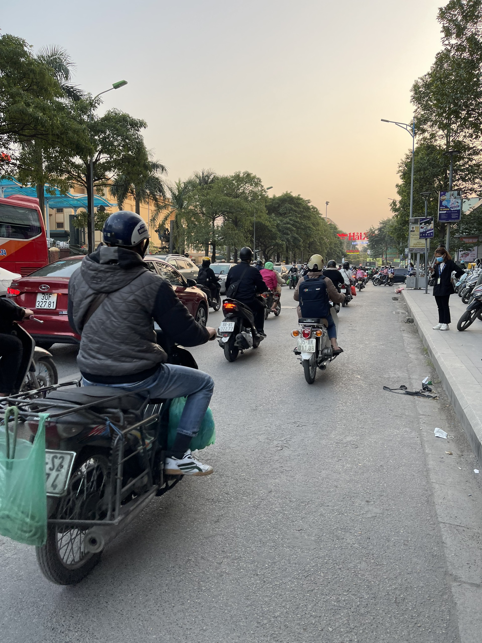 Bán tòa nhà kinh doanh mặt phố Lê Trọng Tấn - Thanh Xuân, 71m2 x 6 tầng thang máy, 25 tỷ