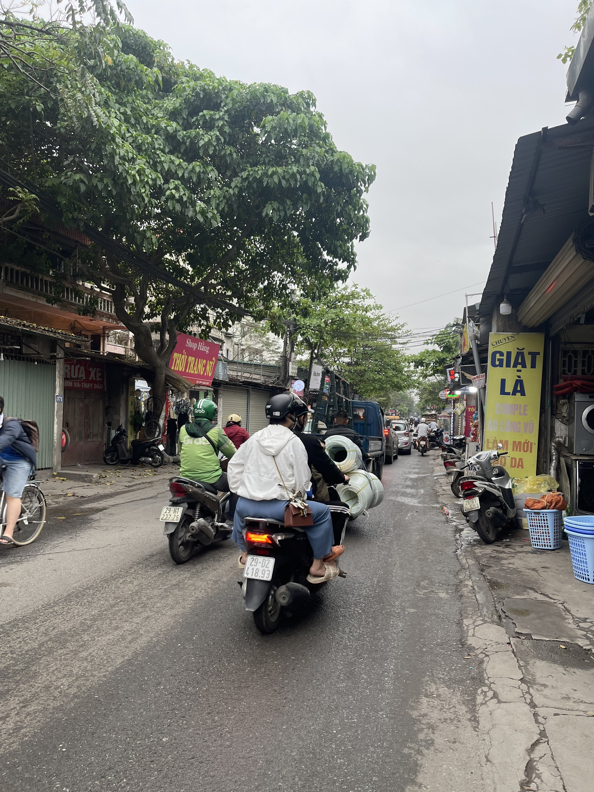 Bán nhà kinh doanh mặt phố Vĩnh Hưng - Hoàng Mai, SẦM UẤT, VỈA HÈ, 50m2, 13.5 tỷ