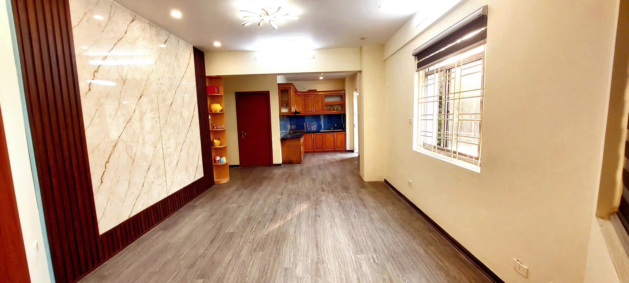 Bán căn hộ tòa Nơ 7 Khu bán Đảo Linh Đàm, Diện tích 85m2, tim tường 95m2, thiết kế 2 PN, 2 WC. Sổ Đỏ chính chủ cất két,