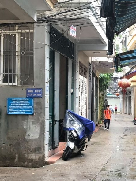 Bán nhà L2 Lạc Long Quân Sát Phố Ở Ấm Áp 5 phút ra Tây Hồ 22m2 3.35 tỷ