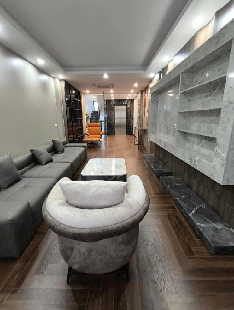 NHÀ GẦN AEON MALL LONG BIÊN , 6 TẦNG THANG MÁY - GARA OTO - NGÕ NÔNG GẦN ĐƯỜNG-NHÀ MỚI Ở NGAY