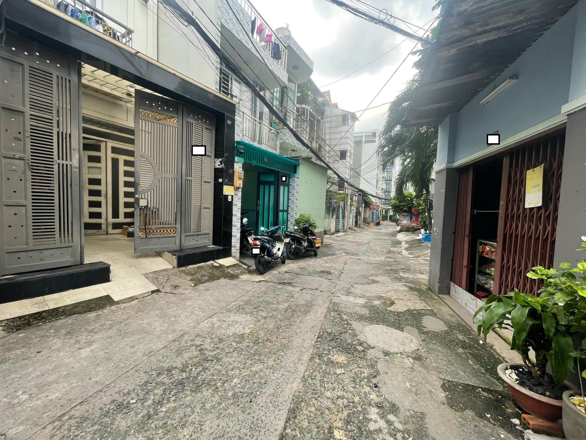 Bán nhà Phan Văn Trị - Hẻm xe hơi 7c - DT đất (4.2 x19)m - 3 PN