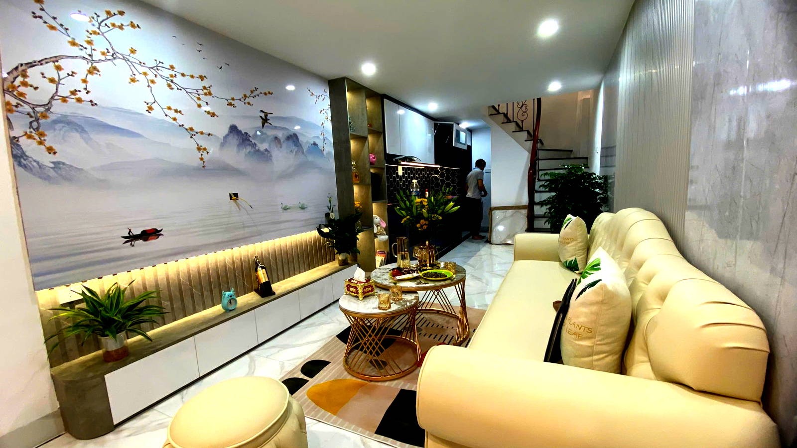 Bán nhà phố Phúc Tân, quận Hoàn Kiếm, 2 mặt thoáng, gần mặt phố, ngõ rộng, thông, thoáng sáng. 28m, 5 tầng, đẹp, hiện đại.