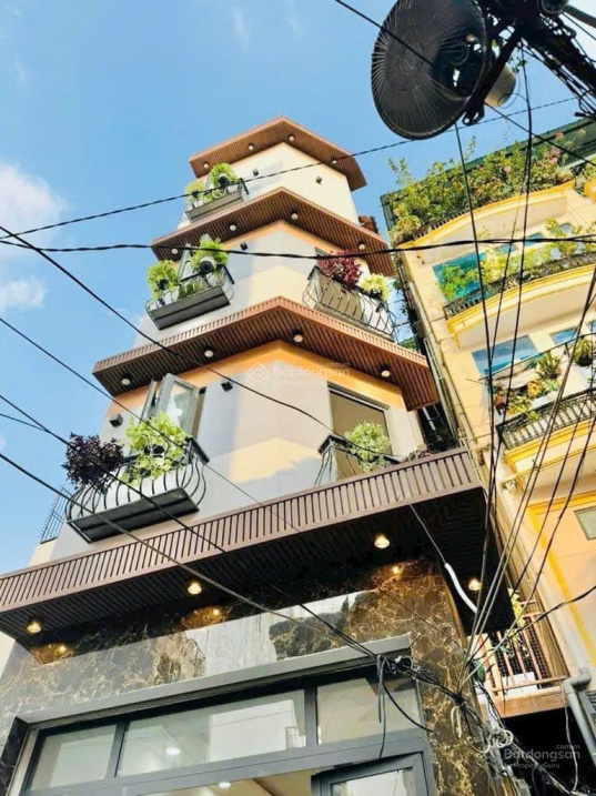 Nhà Hẻm Đẹp Gần Mặt Tiền - Nguyễn Văn Đậu, Bình Thạnh - 4 Tầng BTCT, 35m² - Sổ Vuông Đẹp, Hoàn Công Đủ - Chỉ Nhỉnh 6 Tỷ