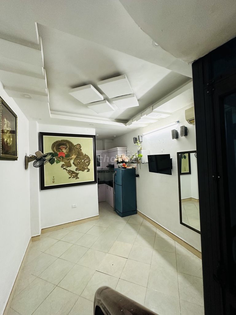 Chính chủ cho thuê nhà 4,5 tầng số 8, Ngách 162/23 Phố Đông Thiên, Phường Vĩnh Hưng, Quận Hoàng Mai, Hà Nội