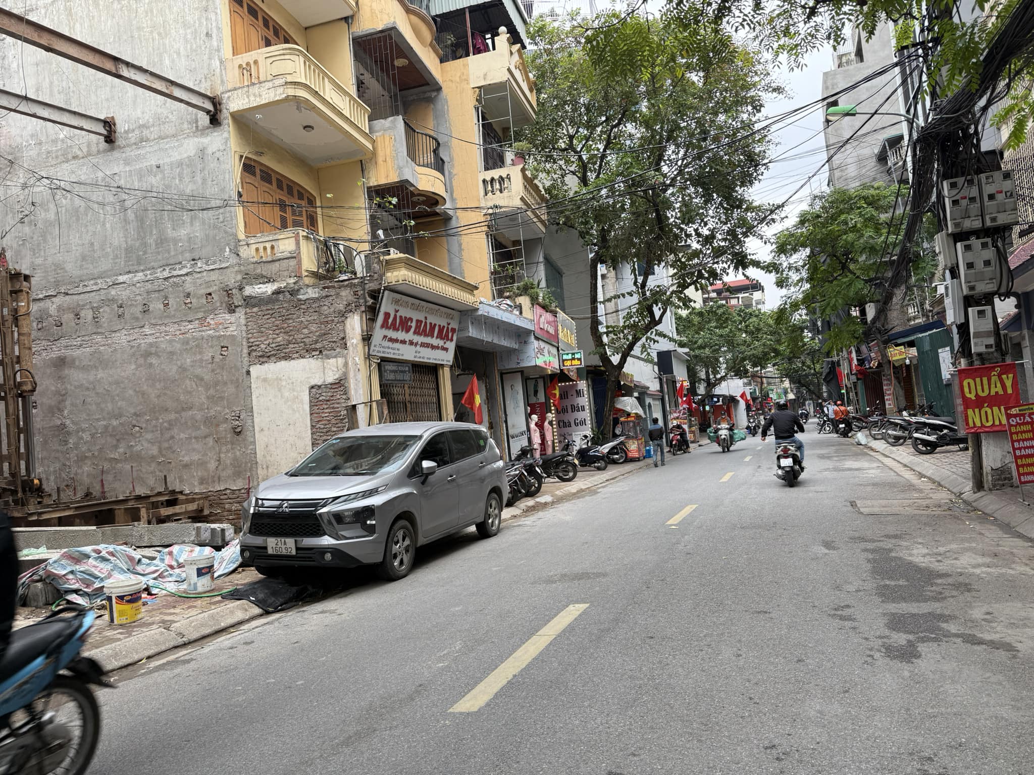 Mặt phố Phường Ô Chợ Dừa, Đống Đa, kinh doanh sầm uất, 2 thoáng, 55m, 4 tầng chỉ 21 tỷ