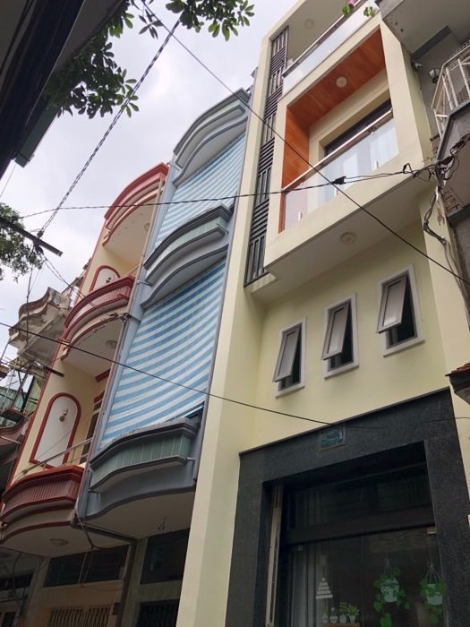 BÁ CHÁY QUẬN 10 - ĐƯỜNG BÀ HẠT - HẺM TRƯỚC NHÀ 4M - SÁT MẶT TIỀN - HẺM THÔNG TRƯỚC NHÀ 4M - 32M2 - 4 TẦNG BTCT -