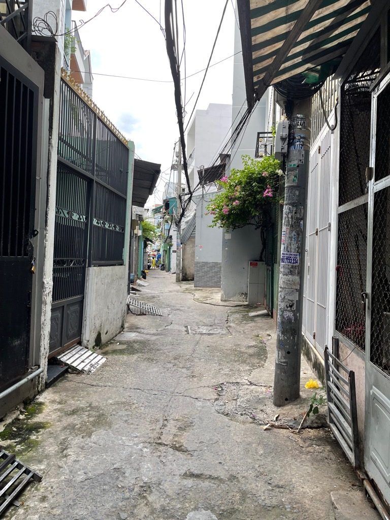 Mặt tiền hẻm 290 Dương Bá Trạc 3x12x4 tầng chỉ 4 tỷ 95