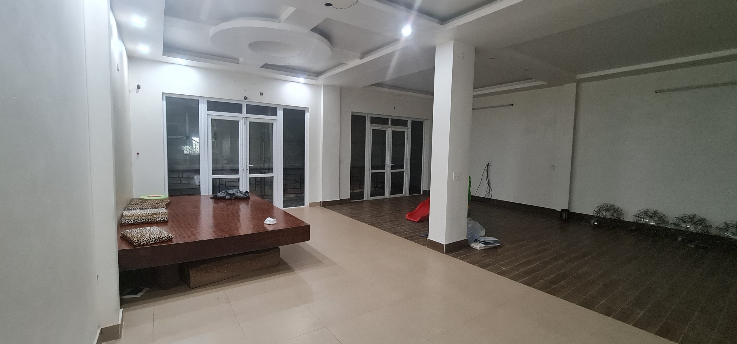 CẦN BÁN NHÀ 3 TẦNG MẶT PHỐ LÝ THƯỜNG KIỆT, THÀNH PHỐ THÁI BINH, VỈA HÈ RỘNG, DT 200M, MẶT TIỀN 7M, GIÁ 11 TỶ.