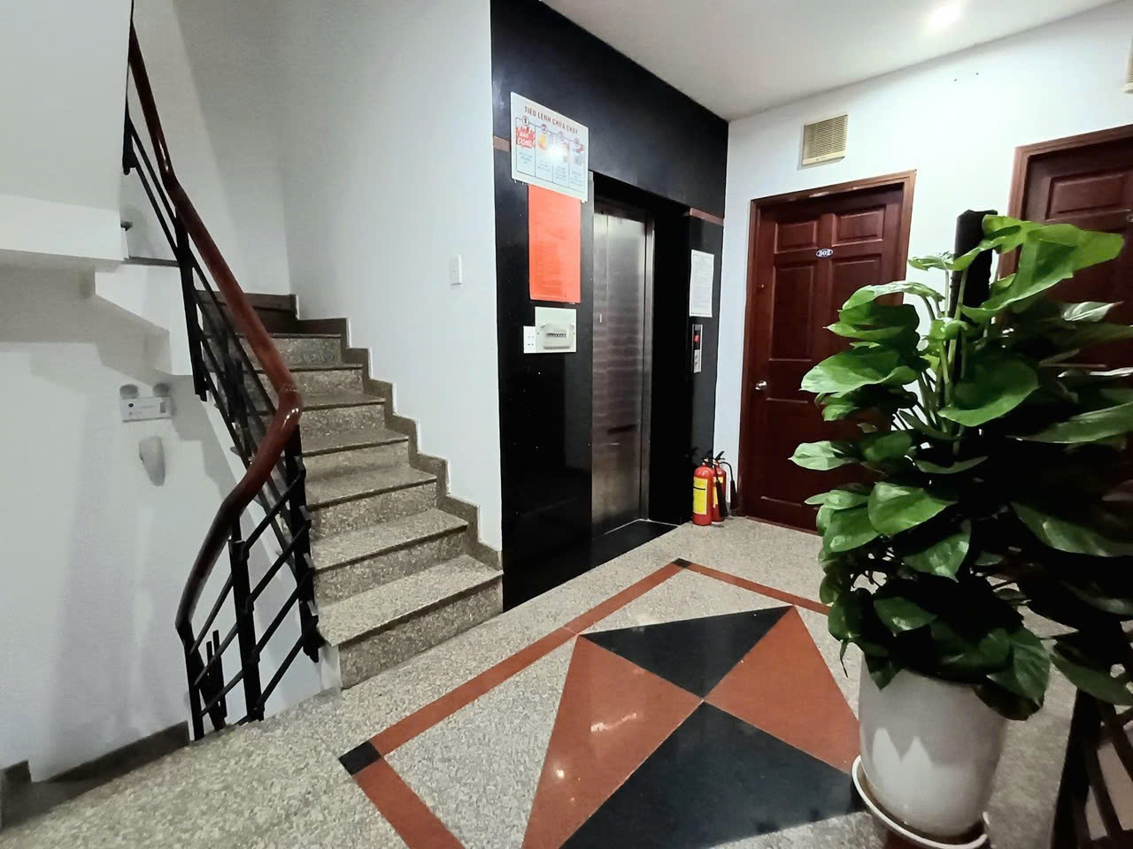 Chính Chủ Cần Bán Khách Sạn CoZy Vị Trí Đẹp Tại TP Hồ Chí Minh