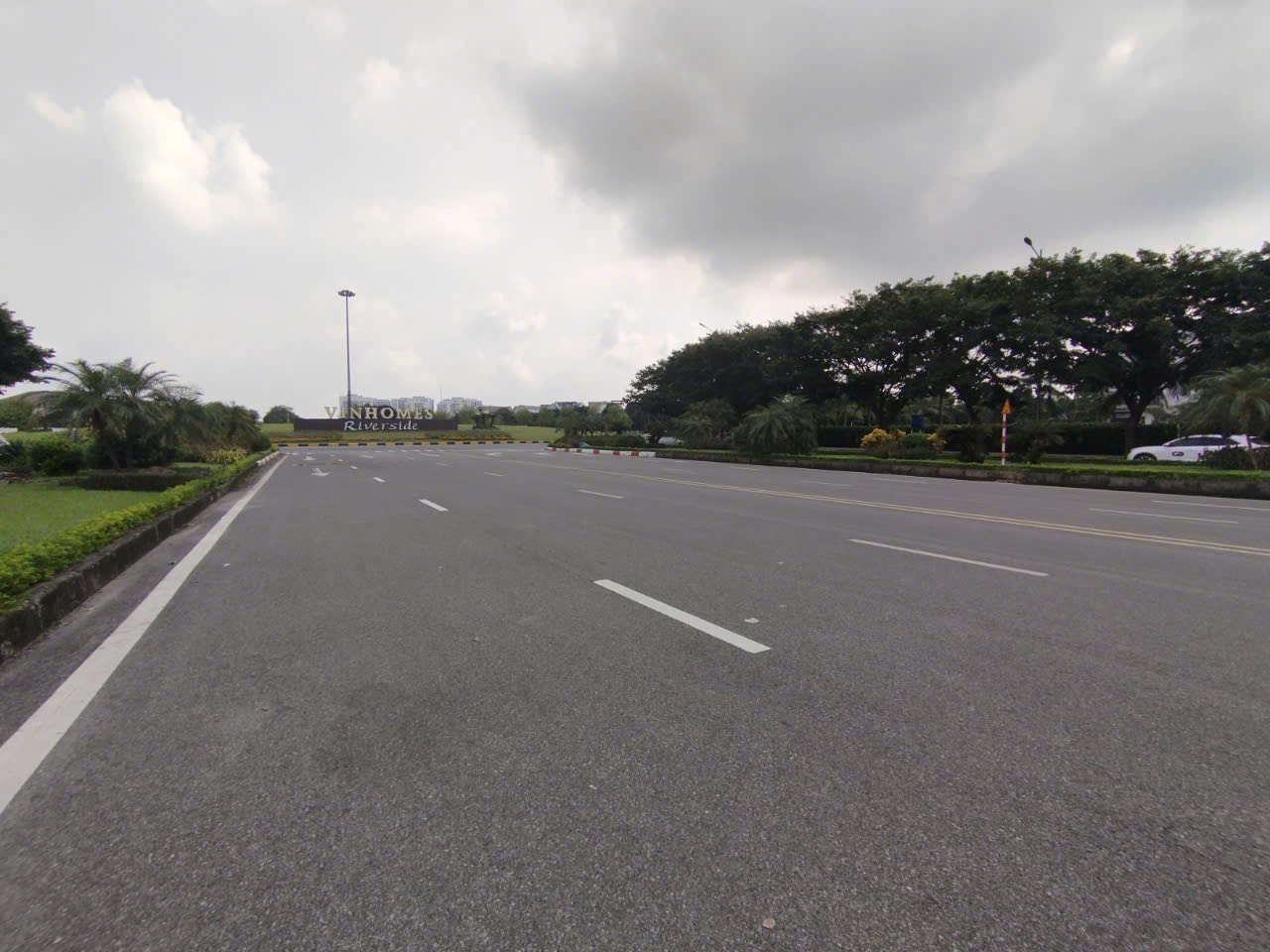 b-án ĐẤ.T cực hiếm GIANG BIÊN MẶT NGÕ Ô TÔ TRÁNH, THÔNG TỨ PHÍA 54M g6.8 tỷ