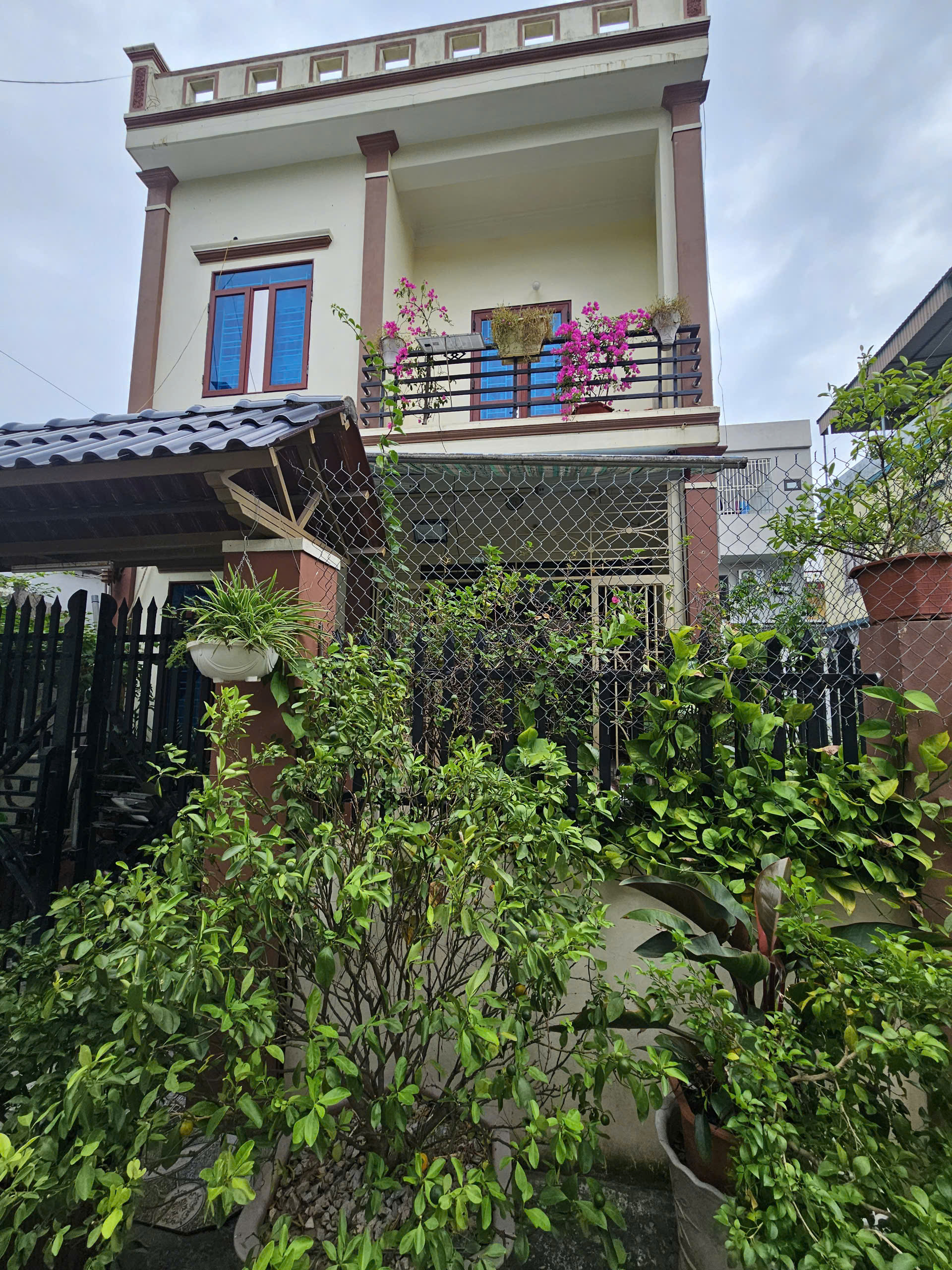 92m2