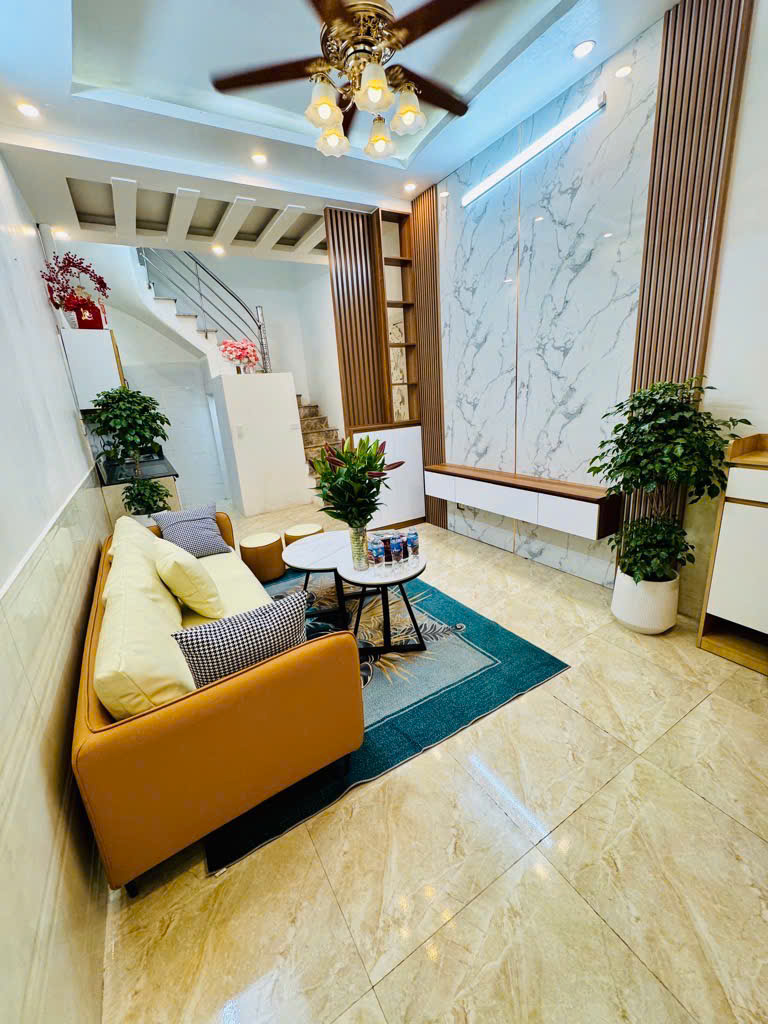 SIÊU HIẾM MẶT PHỐ NGỌC THỤY Ô TÔ ĐỖ CỬA,DT 60M GIÁ NHỈNH 11 TỶ - KHÔNG GIAN SỐNG LÝ TƯỞNG