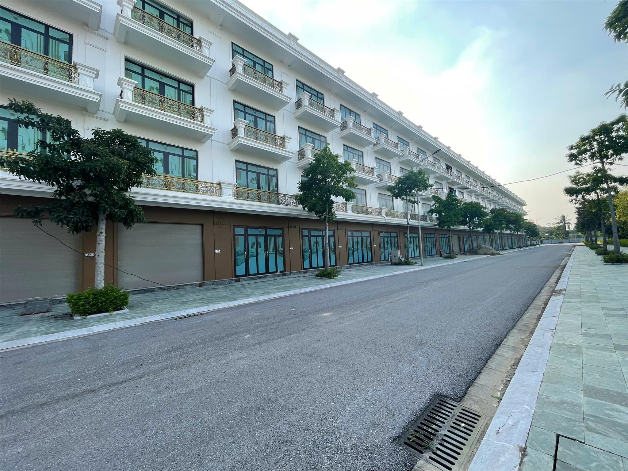 SHOPHOUSE MẶT ĐẠI LỘ CSEDP, TẶNG ÔTÔ VF3 HOẶC 200 TRIỆU. NHẬN NHÀ, SANG TÊN SỔ NGAY. CĐT: 0966 343 969