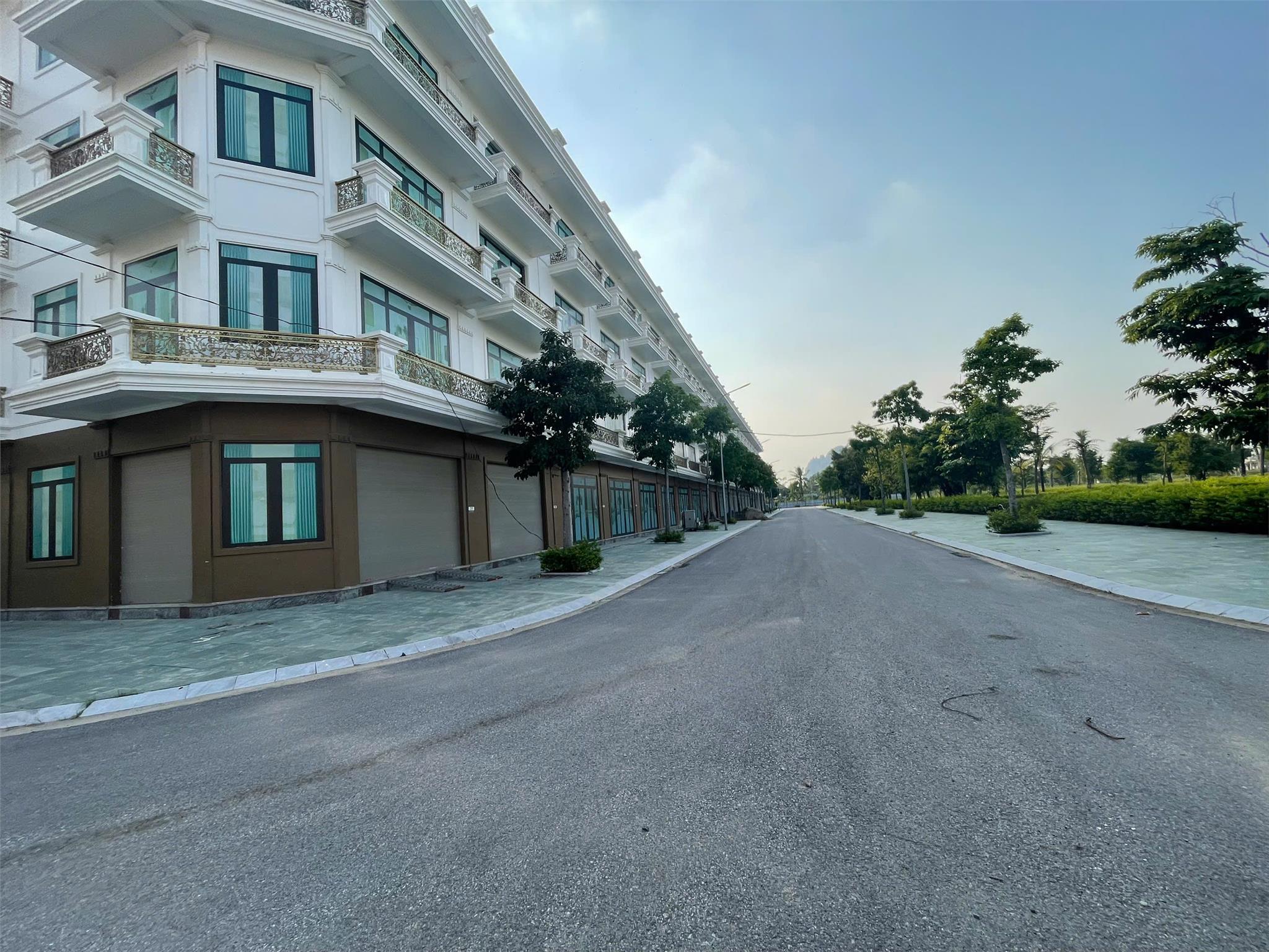 SHOPHOUSE MẶT ĐẠI LỘ, NHẬN NHÀ NGAY, BAO SỔ. KĐT XUÂN HƯNG TP.THANH HÓA. CĐT: 0966 343 969