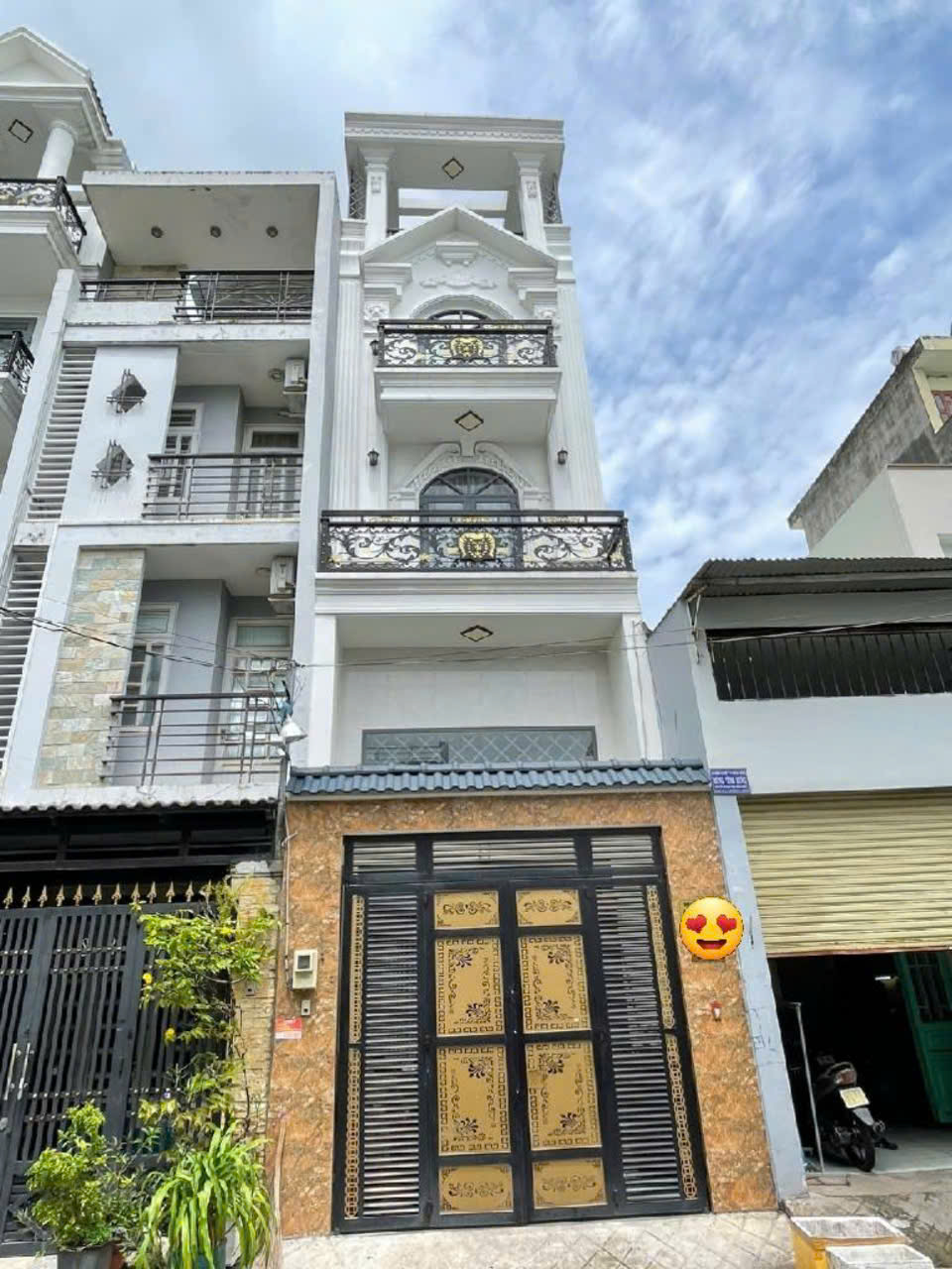 XE HƠI NGỦ TRONG NHÀ - 5 TẦNG - 5PN -70M2 - HẺM XE TẢI 1 TRỤC - GIÁ NHỈNH 8 TỶ