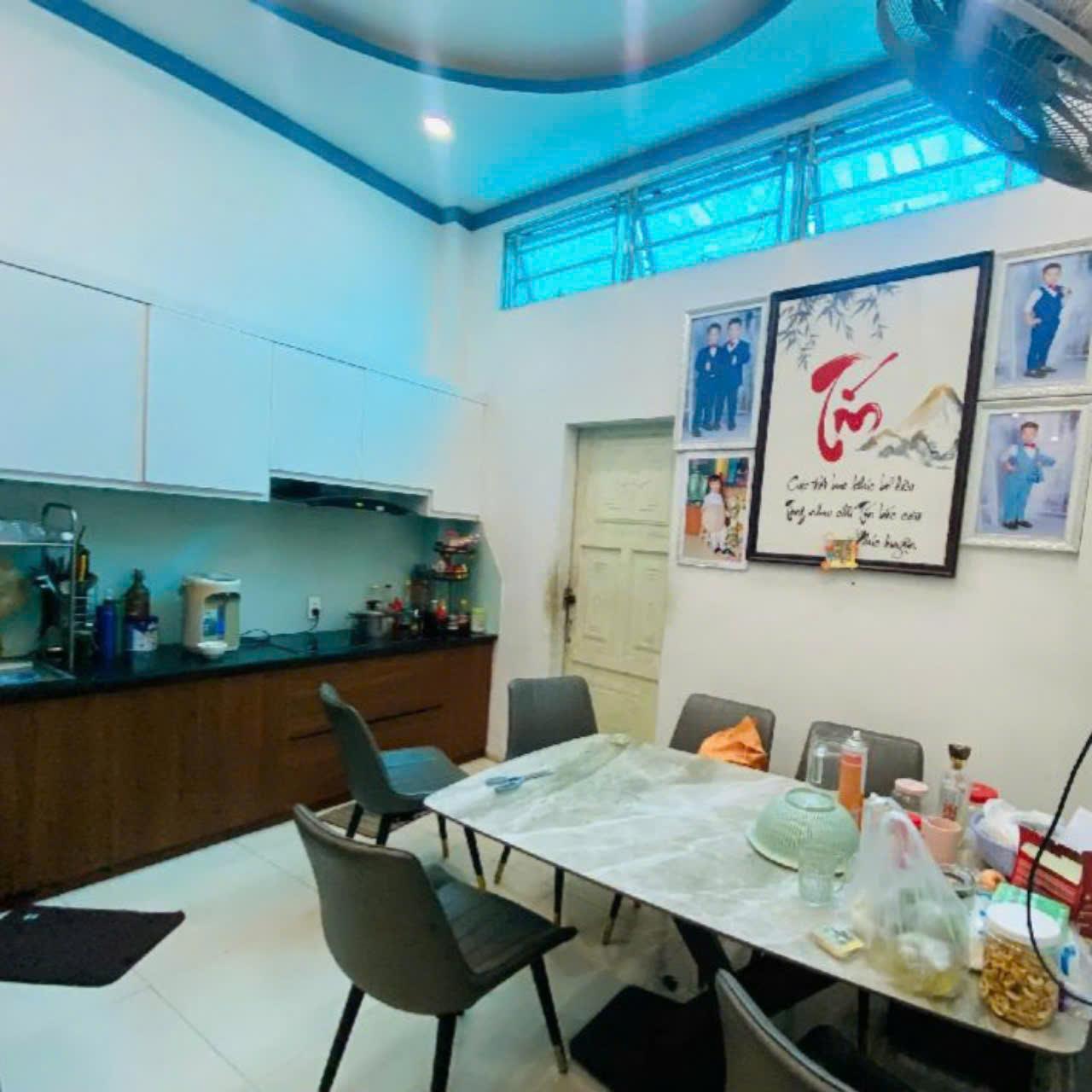 Nhà đẹp- giá tốt Cần Bán Nhanh Căn Nhà vị trí Đẹp Tại TP Thủ Đức, TPHCM