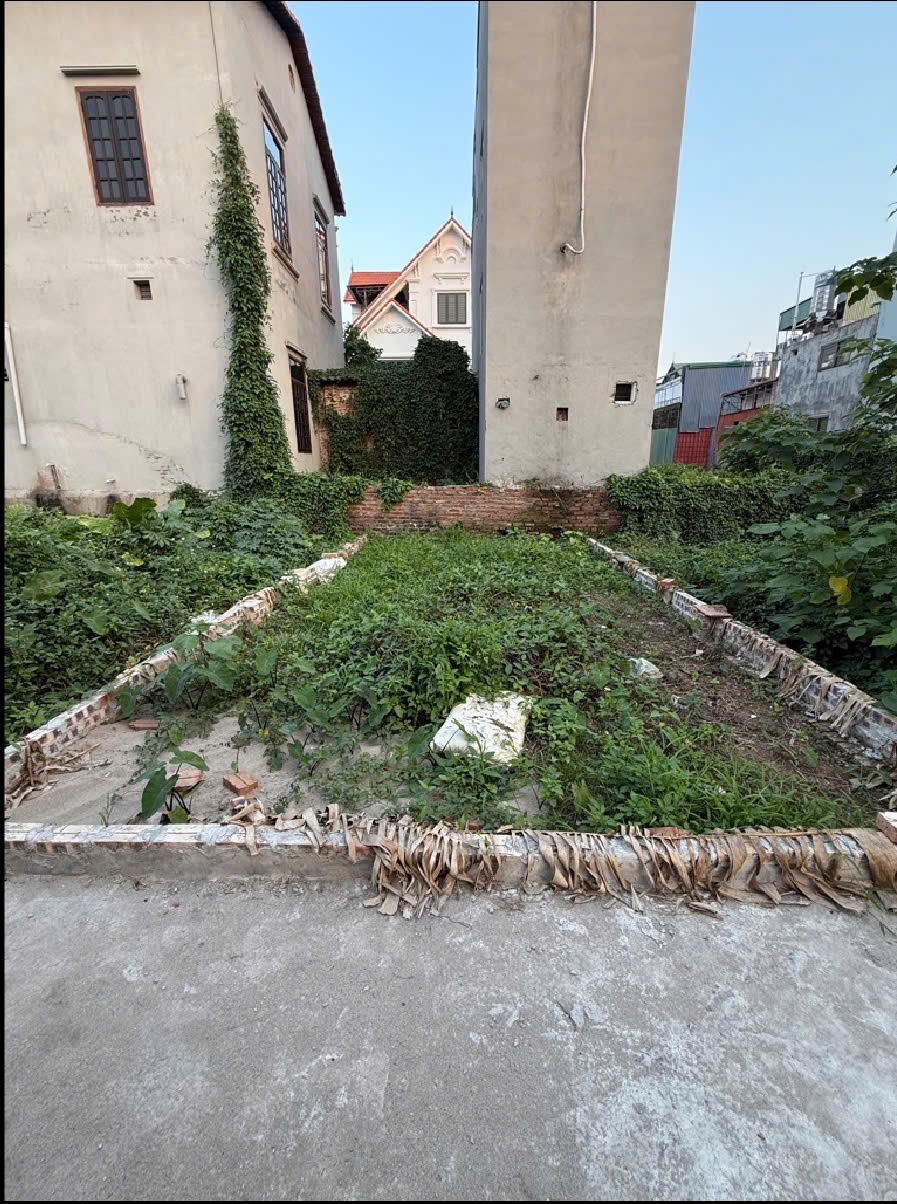 GIÁP HẢI BÁT - KHỐI GẦN ĐƯỜNG LỚN - Ô TÔ TRÁNH - GIA LÂM - HÀ NỘI - GIÁ NHỈNH 2 Tỷ