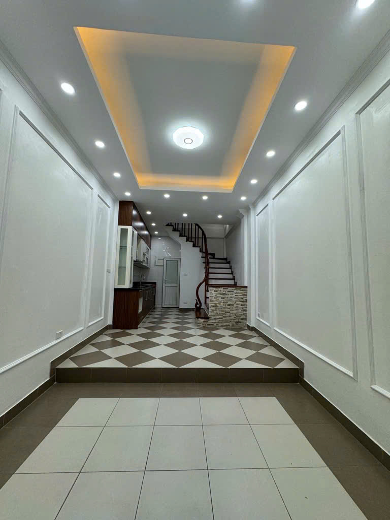 B*án nhà phố Ngô Gia Tự, Hà Nội - Nhà đẹp, vị trí đắc địa! • Diện tích: 50m² • Thiết kế 4 tầng mạt tiền 4m