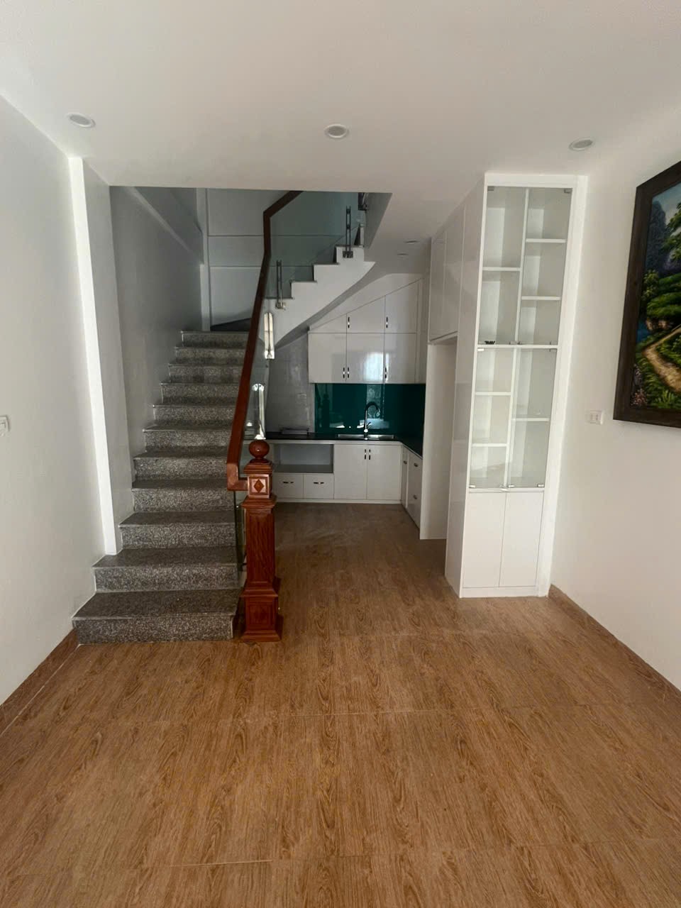 CHÍNH CHỦ BÁN NHÀ NGỌC THỤY. CÁCH CÔNG VIÊN NGỌC THỤY 200M. GẦN TRƯỜNG QUỐC TẾ VIỆT PHÁP . DT 35,5M2 . 5 TẦNG