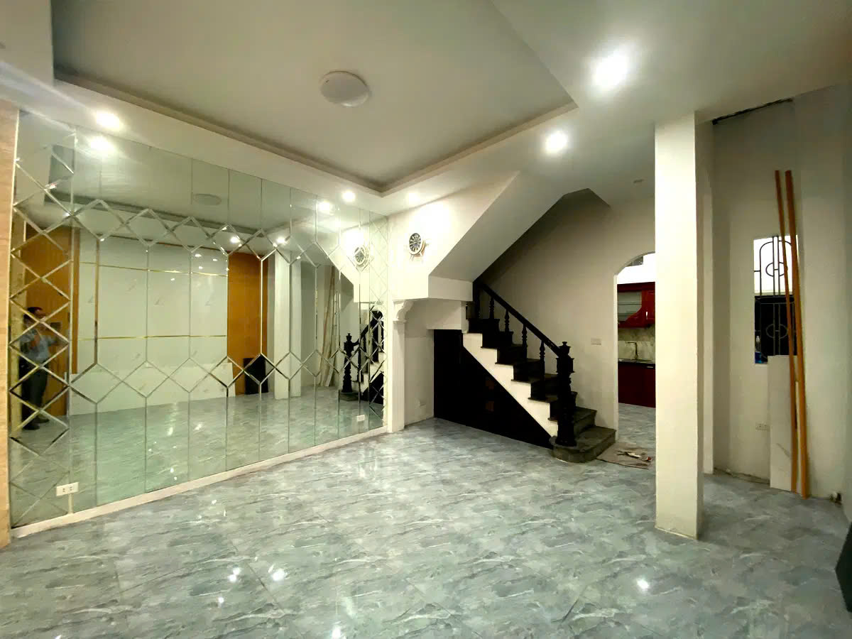 NHÀ MỚI PHỐ NGUYỄN VĂN CỪ- LONG BIÊN 31/55M2,4 TẦNG,MT 4.5M, 6.6 TỶ.