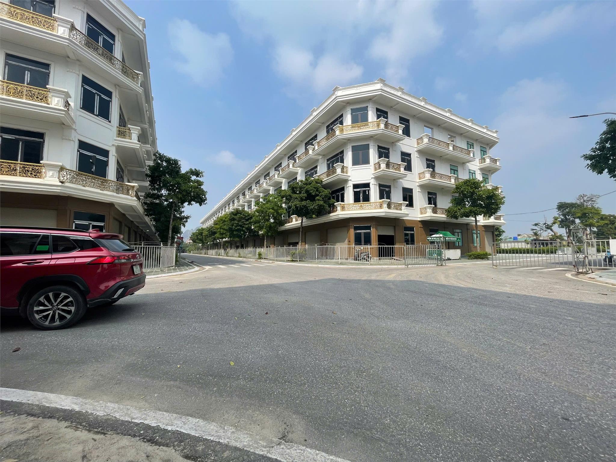 NHÀ 4 TẦNG TRUNG TÂM TP.THANH HÓA. 3.2 TỶ BAO SỔ. CĐT: 0966 343 969