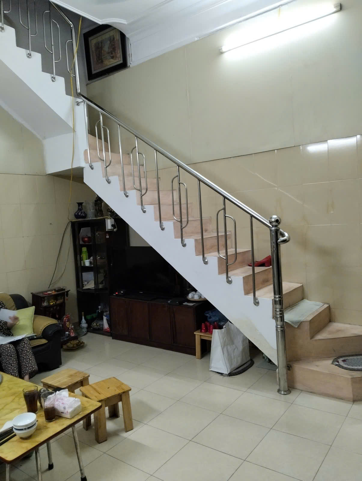 Bán nhà 3 tầng Chính Kinh - Thanh Xuân - 85MX3 tầng- mặt tiền 5.5m - ngõ nông gần phố nhỉnh 9 tỷ lh 0817606560