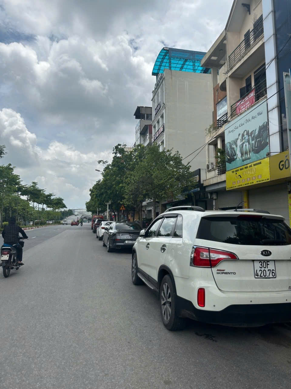 SIÊU HIẾM - PHẨM MẶT PHỐ NGỌC THỤY 73M ĐẤT MT 4,1M - CHỈ 12,9 TỶ MỘT MẶT PHỐ MỘT MẶT NGÕ - KD ĐỈNH