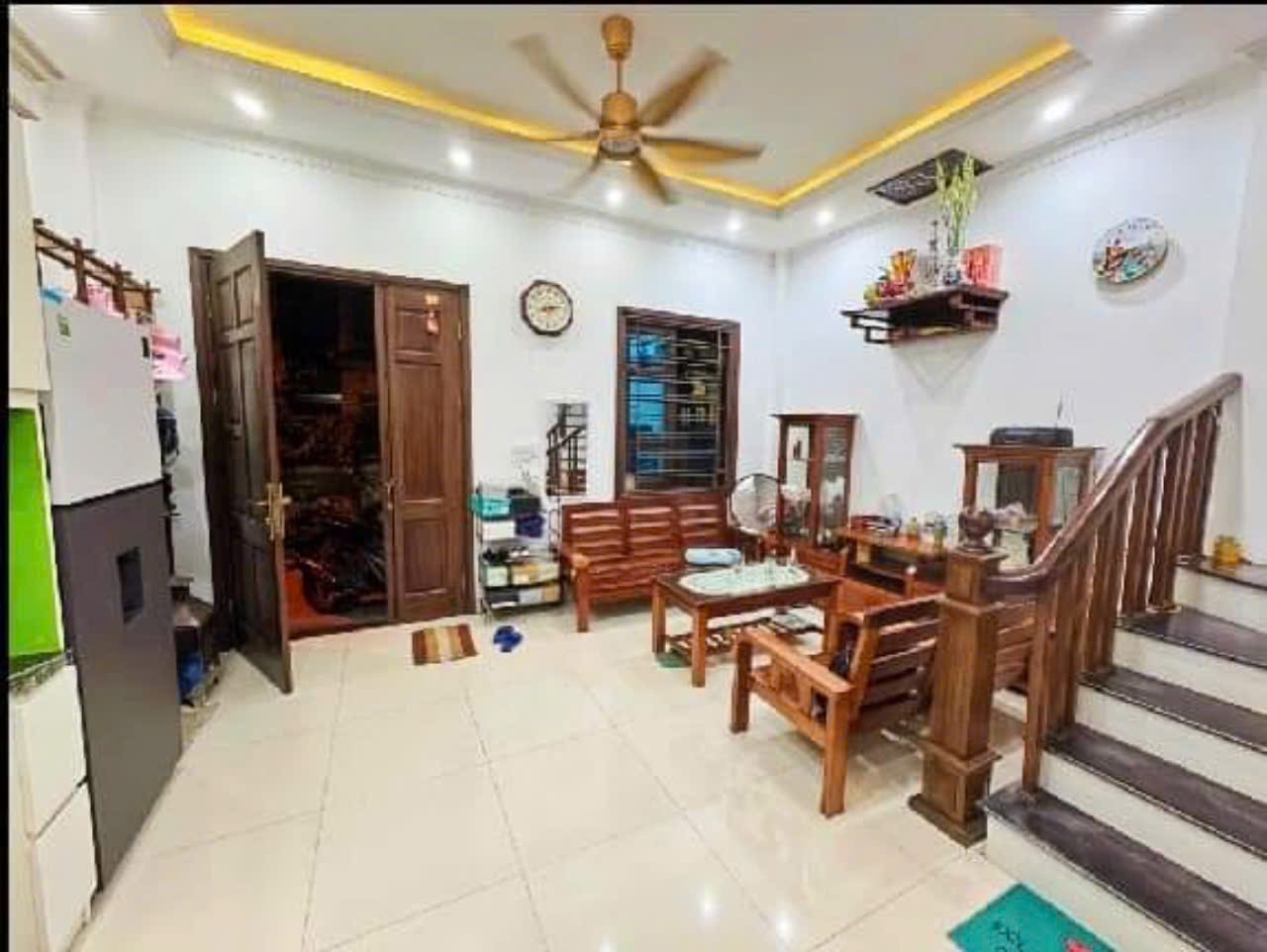 RẤT HIẾM LUÔN - NHÀ MẶT NGÕ, 38M², 5 TẦNG, MT 5,4 M - NGÕ RỘNG Ô TÔ ĐỖ CỬA - MẶT TIỀN RỘNG, THOÁNG - LÔ GÓC - NỞ HẬU -