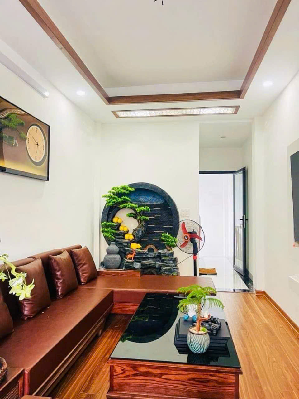 SIÊU HIẾM - BÁN NHÀ 5 TẦNG PHỐ ĐÀM QUANG TRUNG, LONG BIÊN GIÁ CHỈ 5.X TỶ - CỰC GẦN Ô TÔ TRÁNH